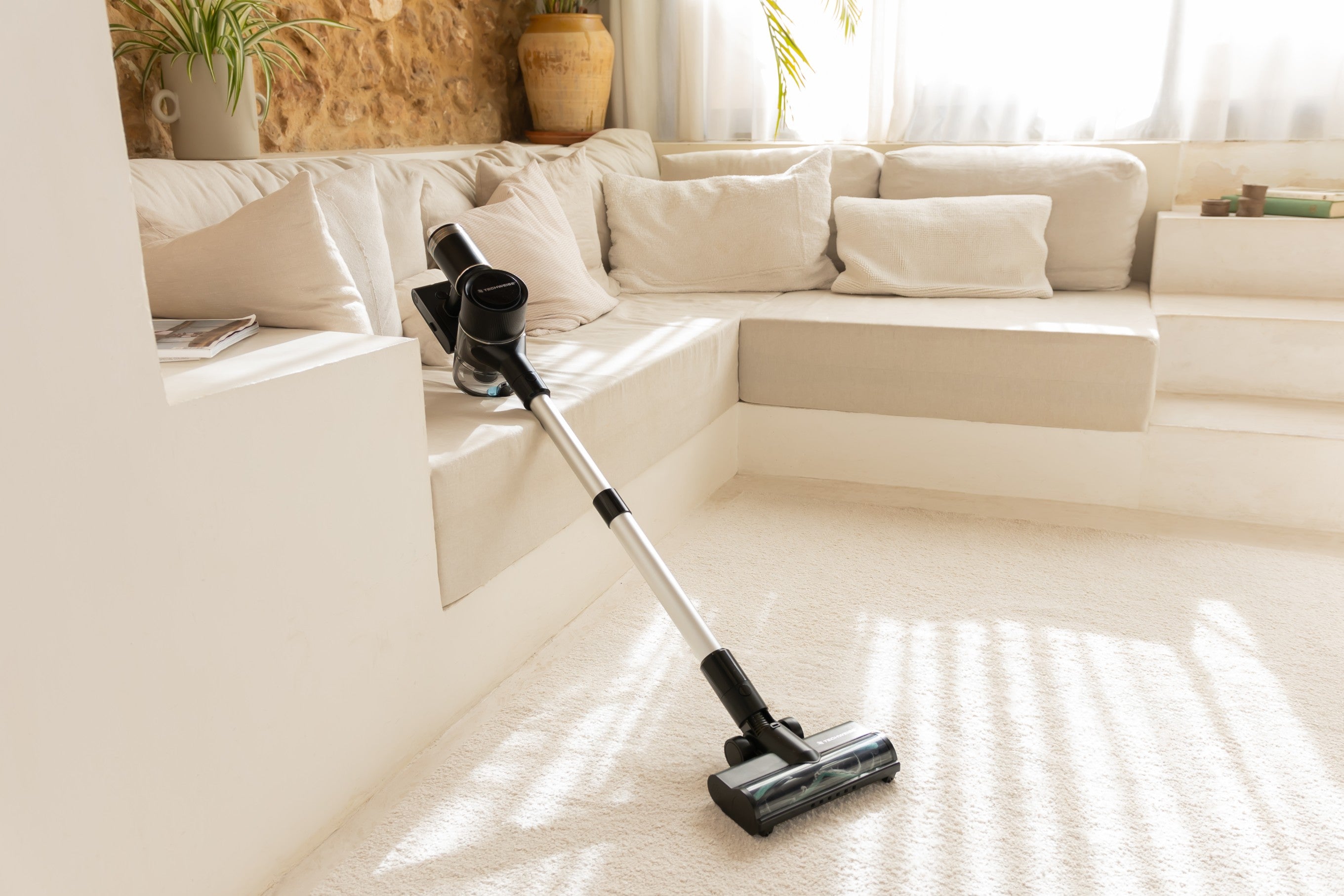TV1 Cordless Steel Vacuum Cleaner | 90 minutes battery life